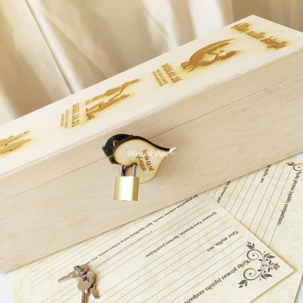 Vyno dėžė su spynele vestuvių metinėms