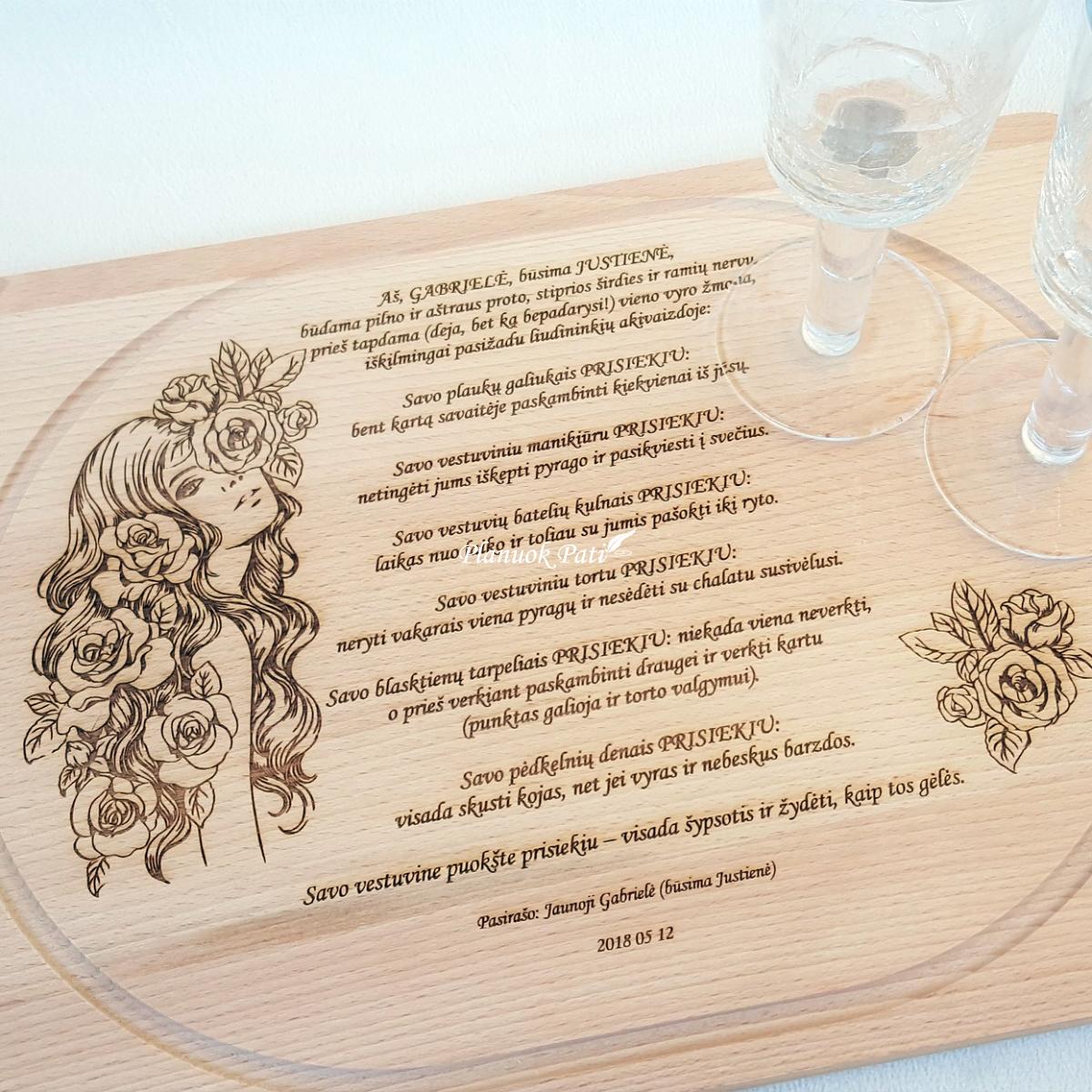 Pjaustymo lentelė-padėklas su graviruotu tekstu