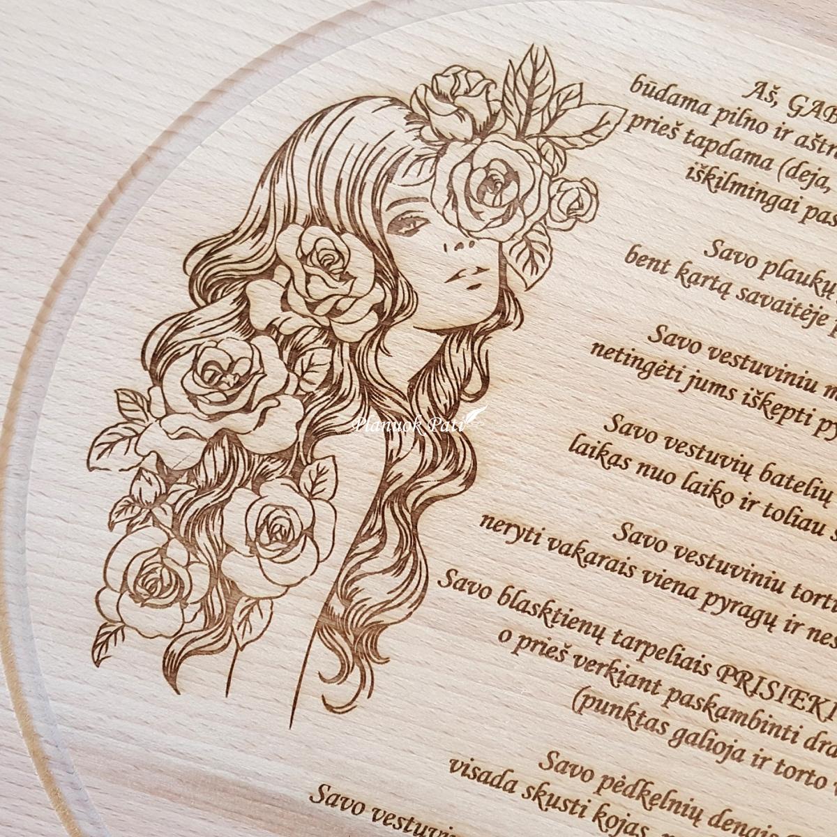 Pjaustymo lentelė-padėklas su graviruotu tekstu
