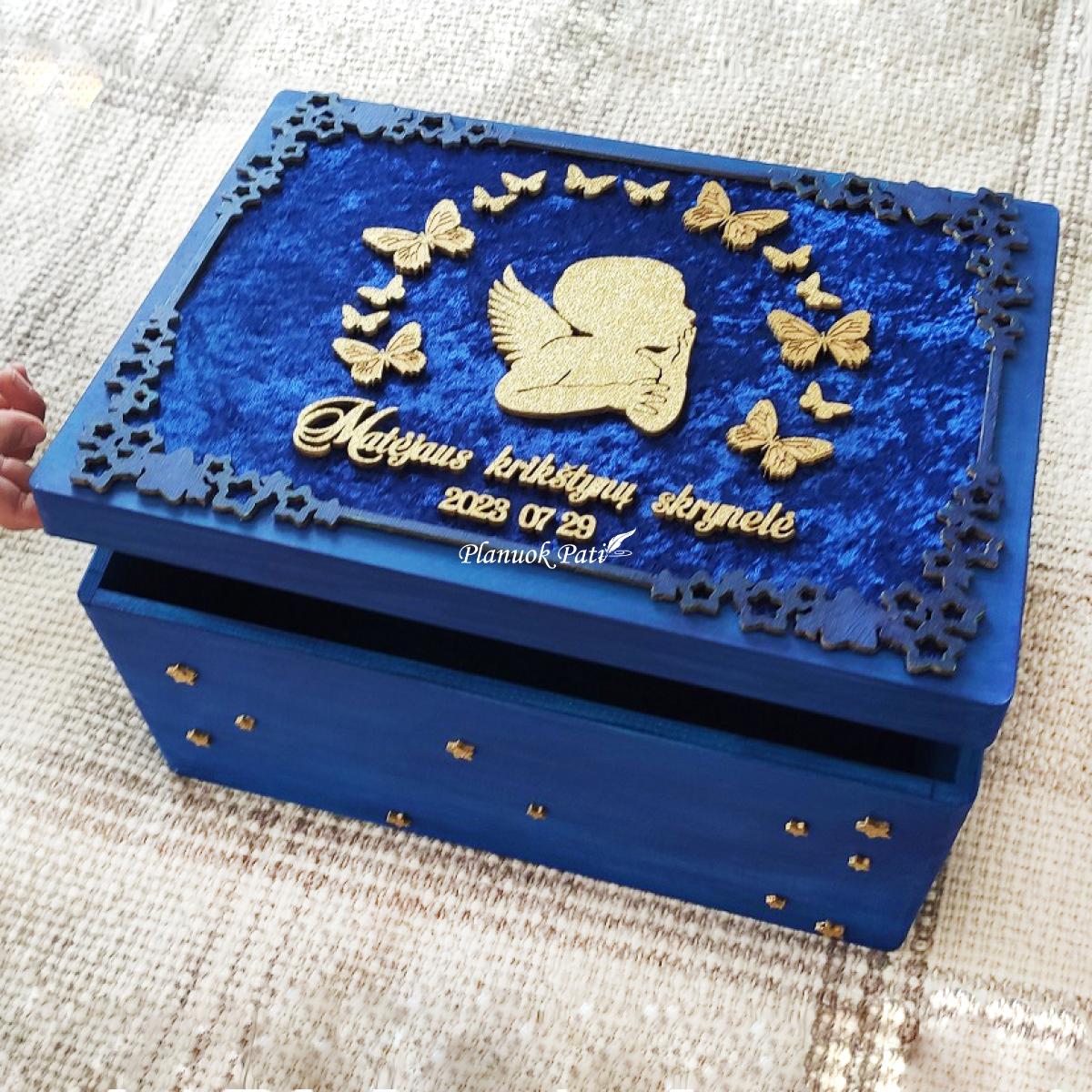 Krikštadėžė medis ir aksomas (40x30x22cm)