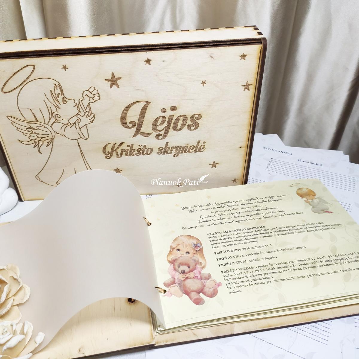 Krikštynų knyga (su anketomis svečiams)