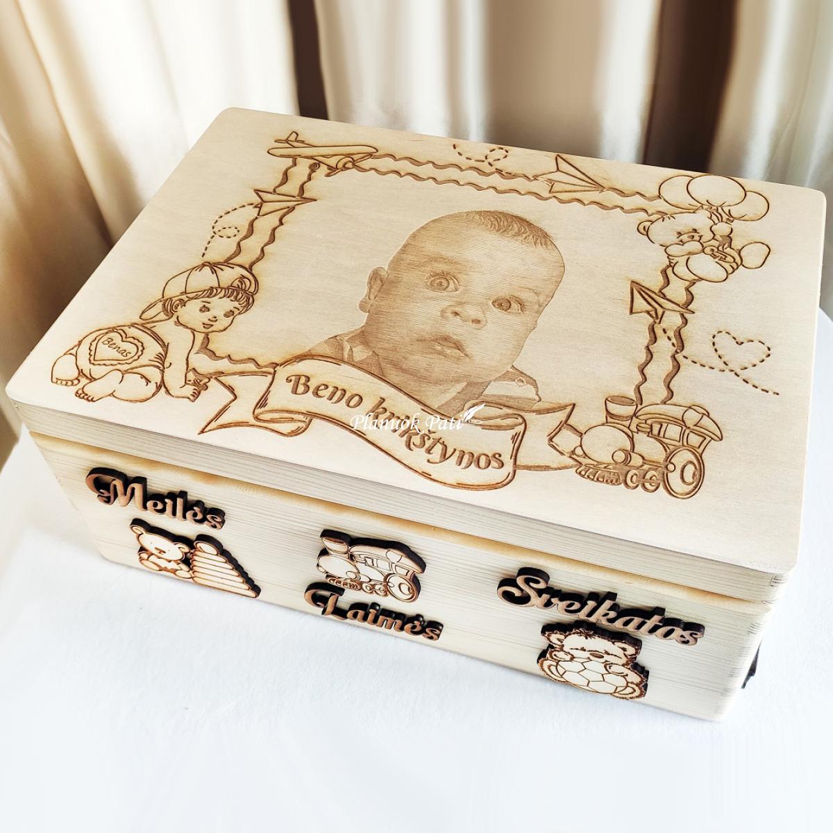 Krikštadėžė - prisiminimų skrynelė su graviruota nuotrauka