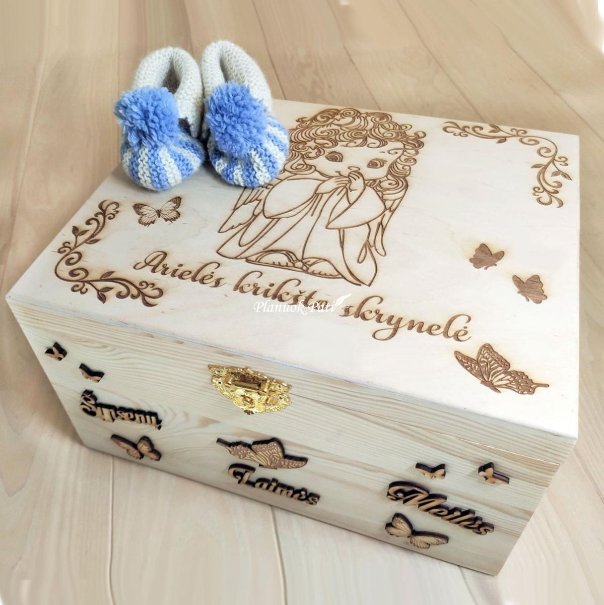 Krikštadėžė - prisiminimų skrynelė iš medžio masyvo - padidinta (40x30x22cm)