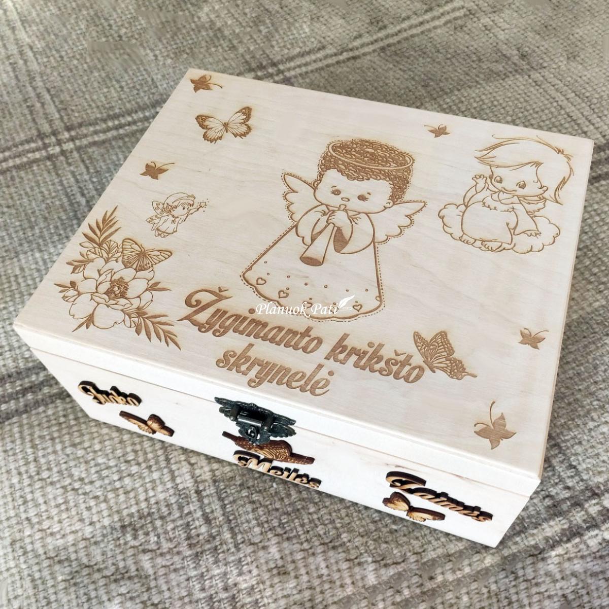 Krikštadėžė - prisiminimų skrynelė iš medžio masyvo - padidinta (40x30x22cm)
