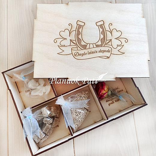 Pilna laimės skrynelė