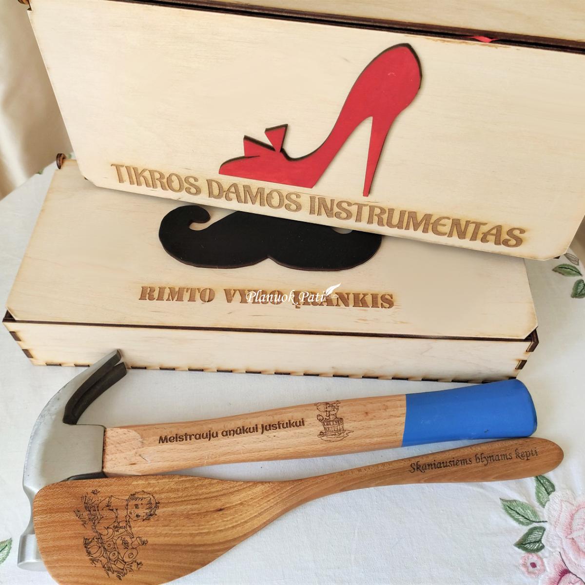 Dovana seneliui - Rimto vyro įrankis