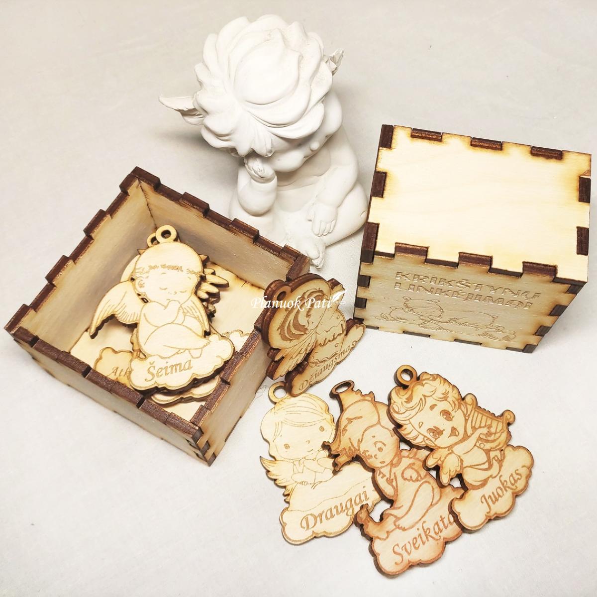 10 krikštynų palinkėjimų - angeliukų dėžutėje