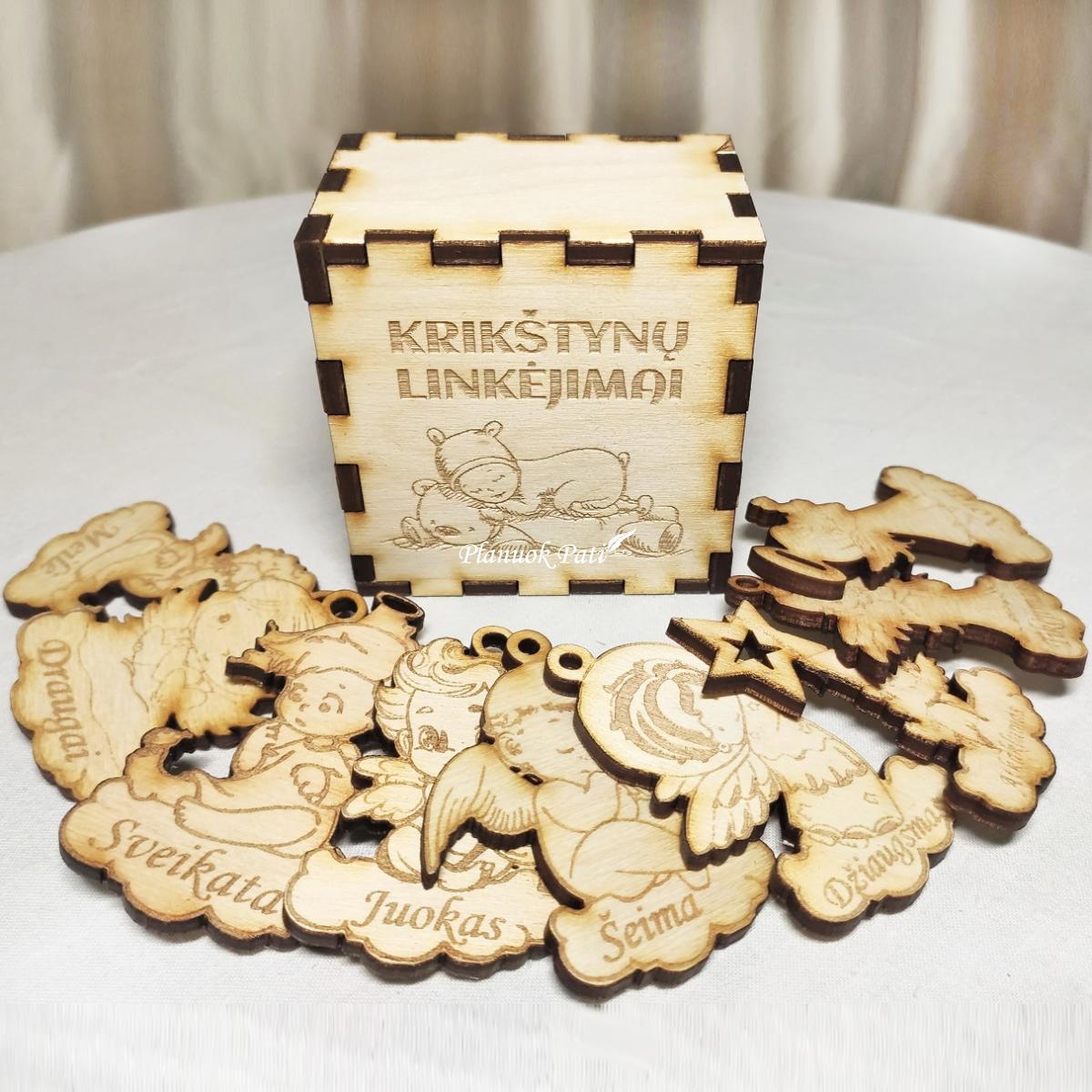 10 krikštynų palinkėjimų - angeliukų dėžutėje