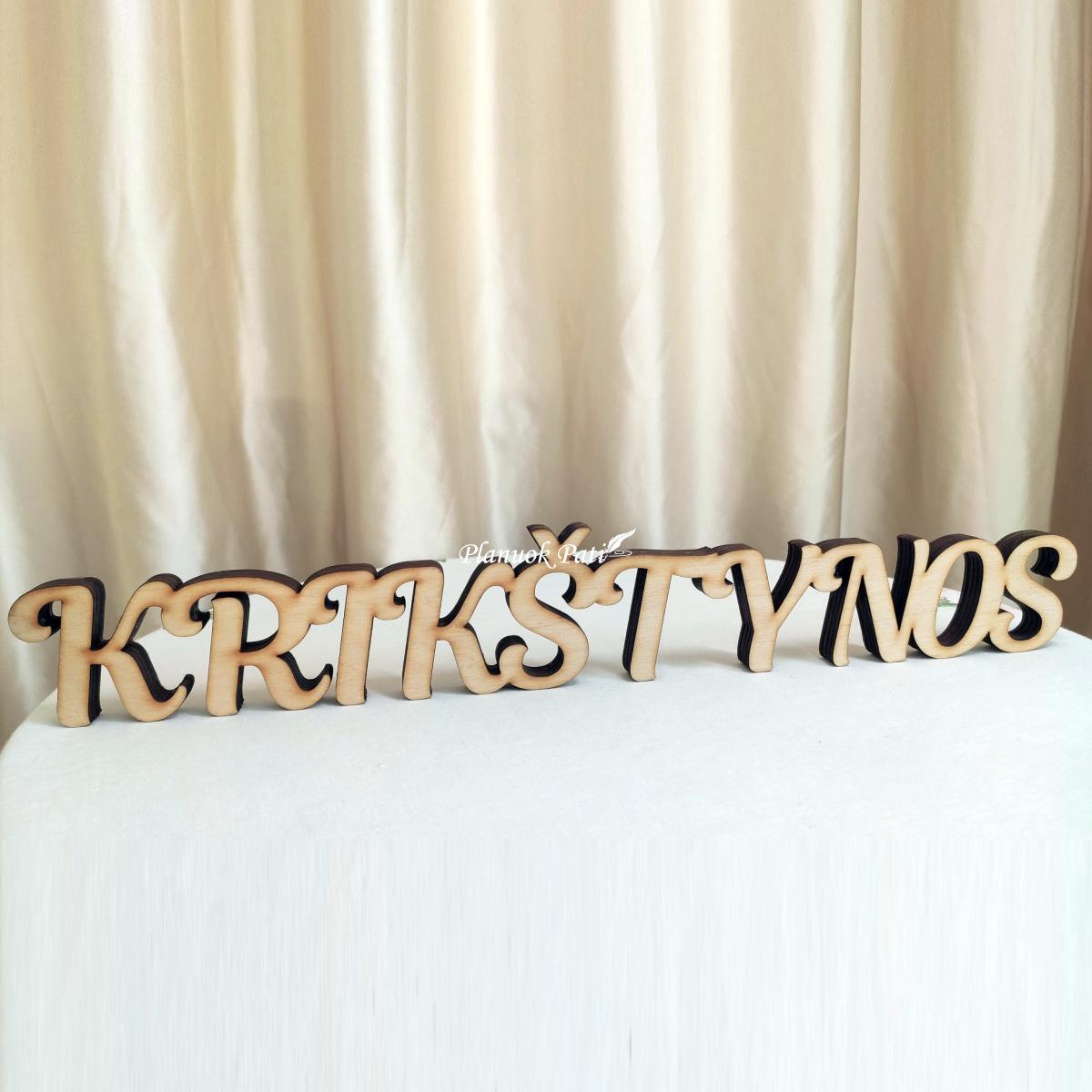 Pastatomas žodis krikštynoms