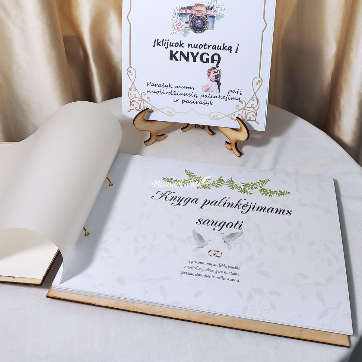 Vestuvių palinkėjimų albumas Įsimylėjėliai prie medžio