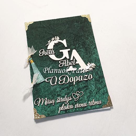 Vestuvių palinkėjimams knyga su inicialais