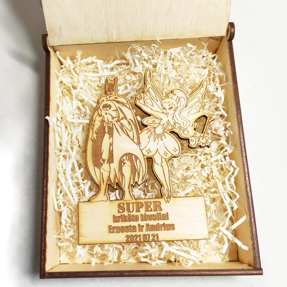 Padėka krikšto tėveliams - magnetukas su stoveliu