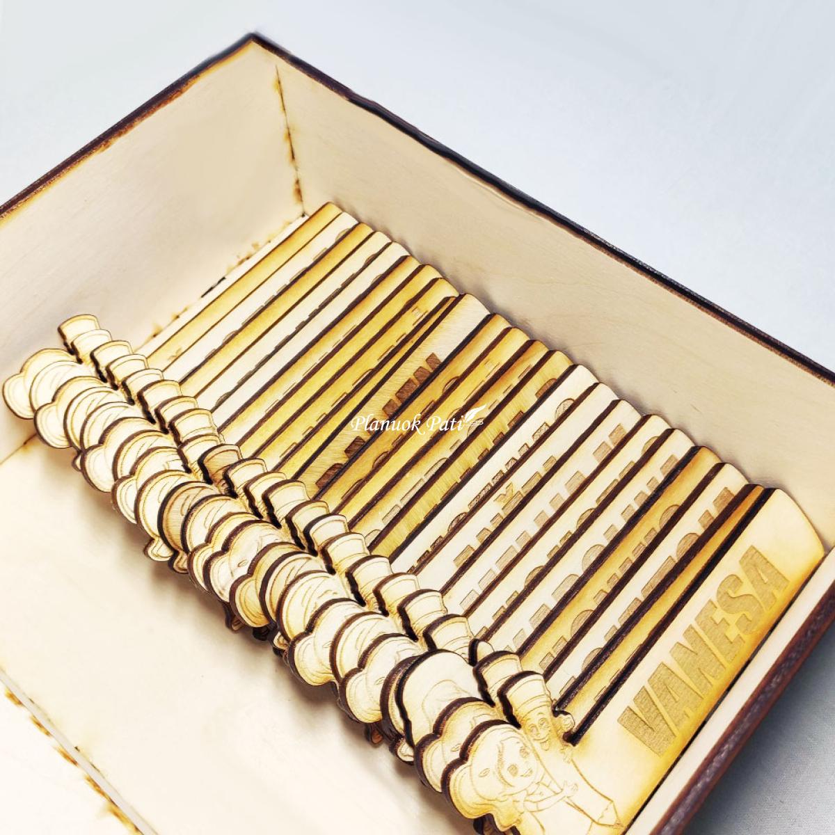 Dovana mokytojui - magnetukai dėžutėje