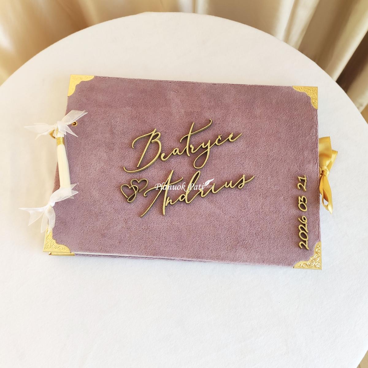 Vestuvių palinkėjimų knyga Vienu ritmu