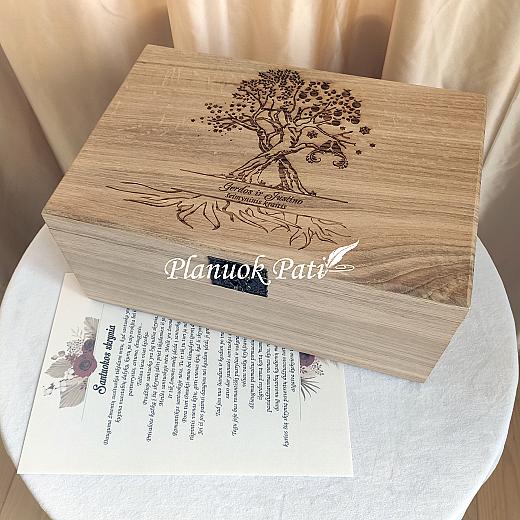 Ąžuolinė jaunųjų kraičio skrynia