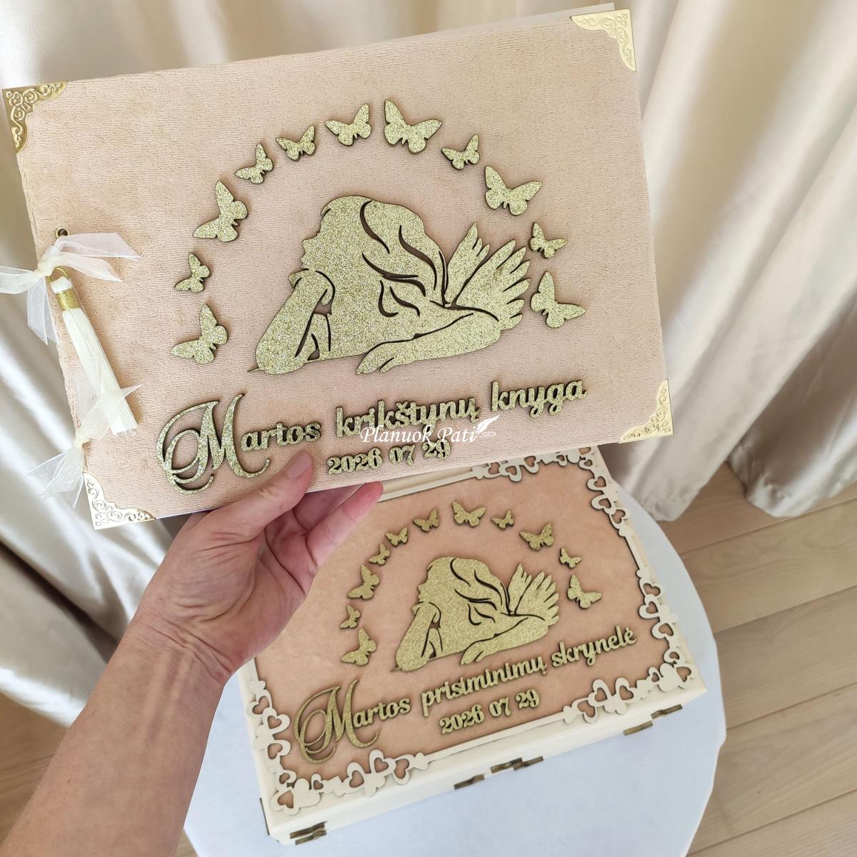 Krikštynų komplektas Tarp drugelių (krikštadėžė 35x24x15cm)