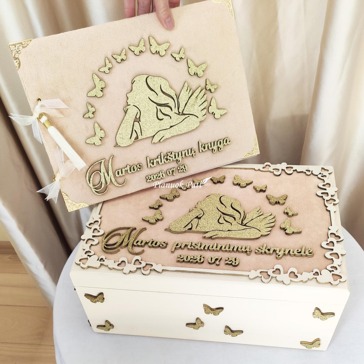 Krikštynų komplektas Tarp drugelių (krikštadėžė 35x24x15cm)