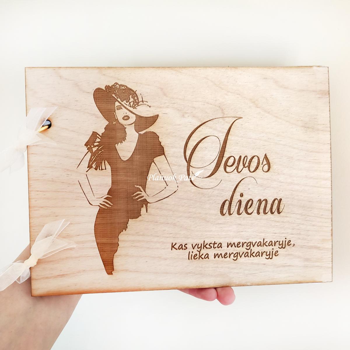 Mergvakario prisiminimų albumas
