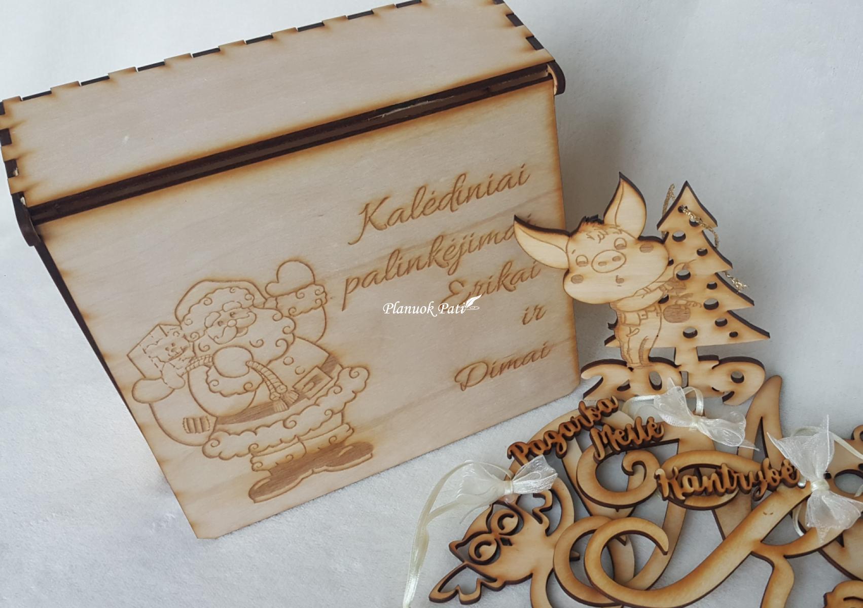 Kalėdiniai palinkėjimai šeimai - 8 žaisliukai dėžutėje