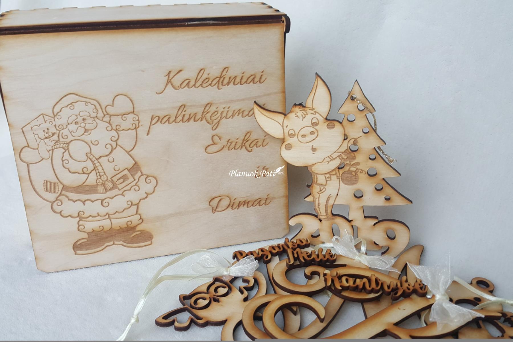 Kalėdiniai palinkėjimai šeimai - 8 žaisliukai dėžutėje